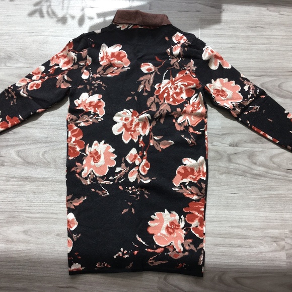 Ali & Jay turtle/mock sweater (women, s, flower print) - Picture 2 of 4